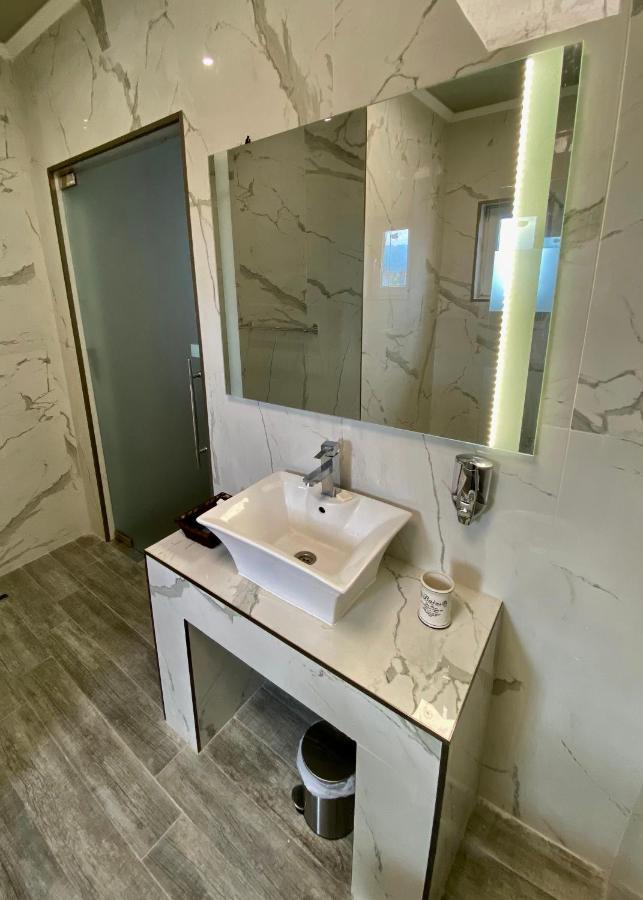 Luxury Apartments Ivon Plovdiv Eksteriør billede